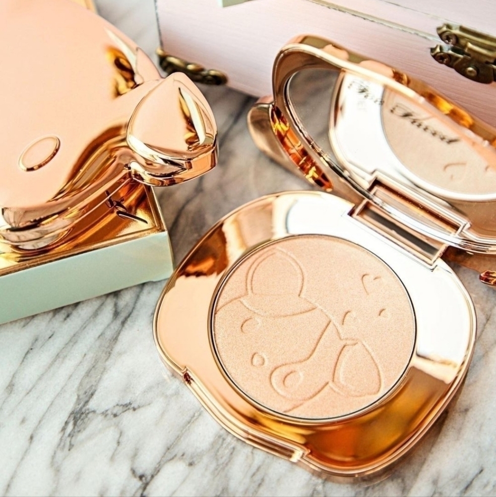 Too Faced Glowver Puppy Highlighter Palette, Limited Edition